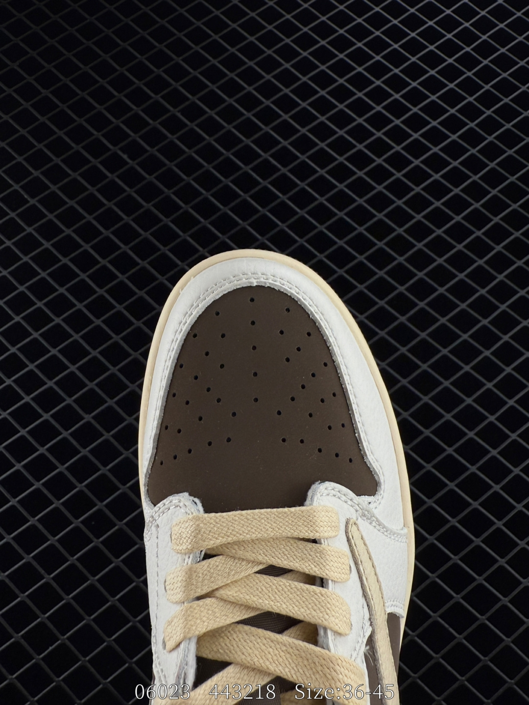 Travis Scott x Air Jordan 1 ” Reverse Mocha “